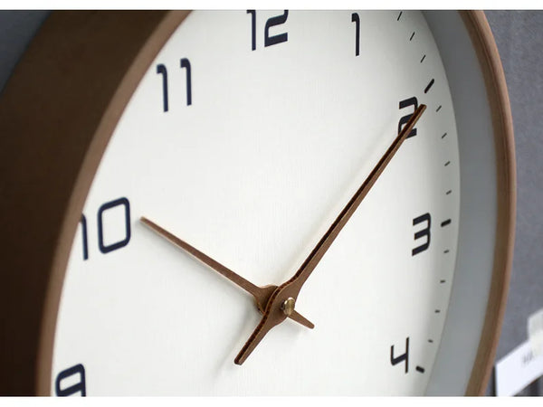 Horloge Murale Nordique en Bois.
