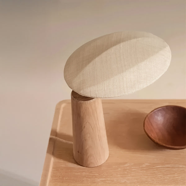 Lampe Naturelle en Bois Massif – Design Organique avec Abat-Jour en Lin
