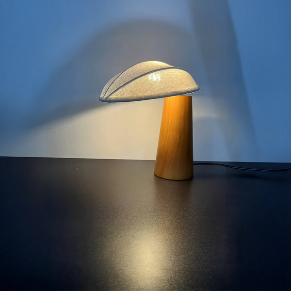 Lampe Naturelle en Bois Massif – Design Organique avec Abat-Jour en Lin