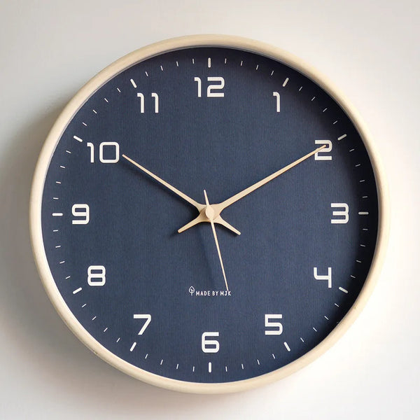 Horloge Murale Nordique en Bois.