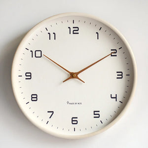 Horloge Murale Nordique en Bois.