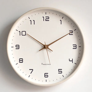 Horloge Murale Nordique en Bois.